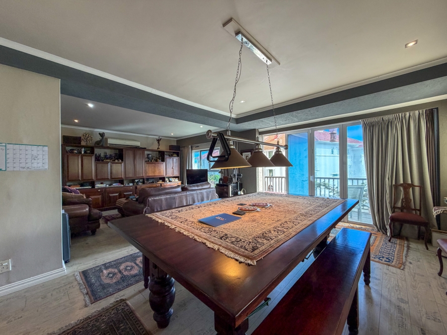 4 Bedroom Property for Sale in Bantry Bay Western Cape